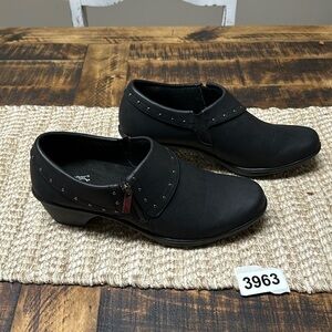 Easy street comfort wave size 11 m like new heel boots 2” heel black